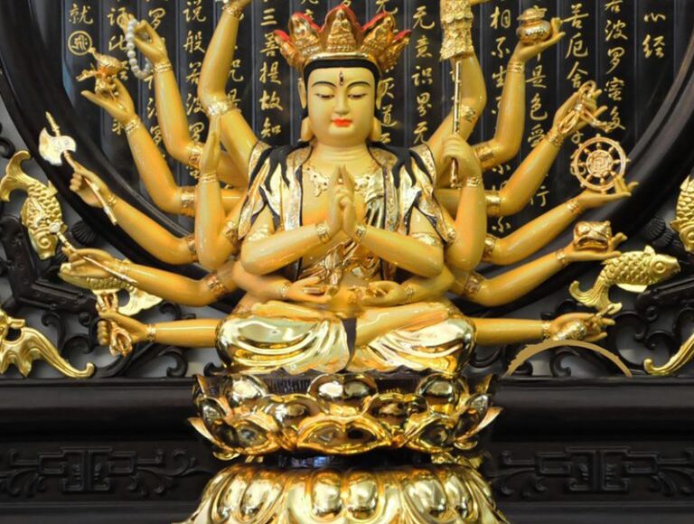 Phân biệt tượng Phật Chuẩn Đề và tượng Phật Thiên Thủ Thiên Nhãn